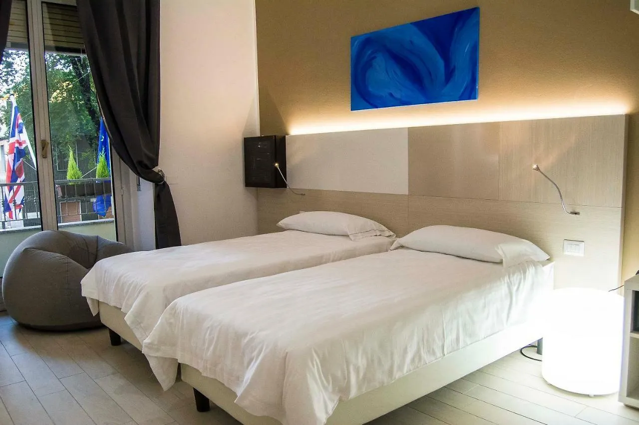 Hotel Boutique Duomo Milano 4*,  İtalya